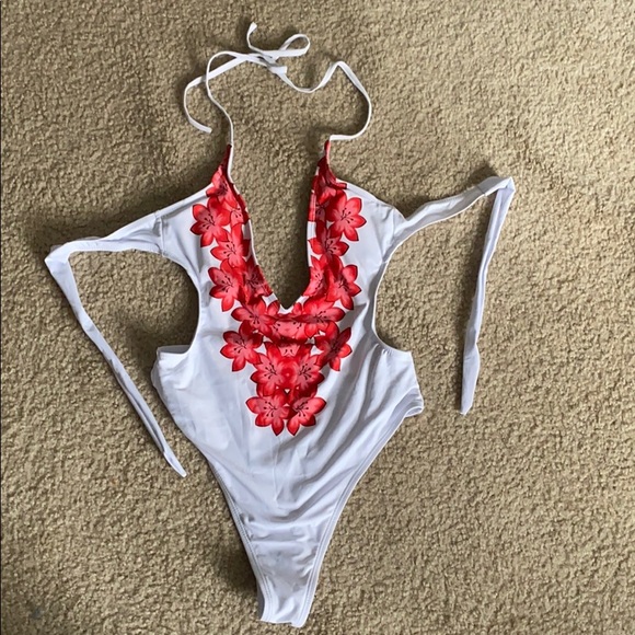 Shein one piece bathing suit - Picture 1 of 3